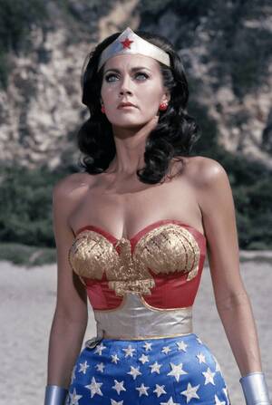 Lynda Carter Wonder Woman Porn - Lynda Carter - Wonder Woman - 1975/1983 : r/80s